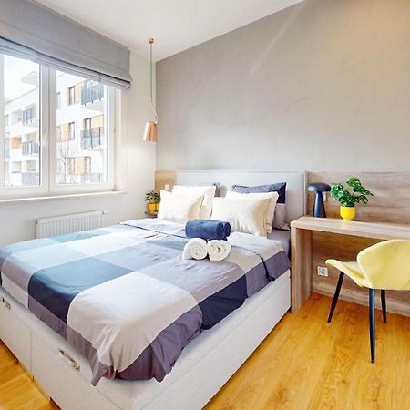 Apartament Green Z Garazem Podziemnym Varsó Kültér fotó